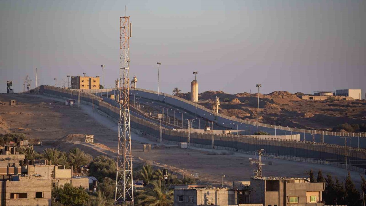 Mısır, Refah Sınır Kapısı’ndaki çatışmada 1 Mısır askerinin öldüğünü doğruladı