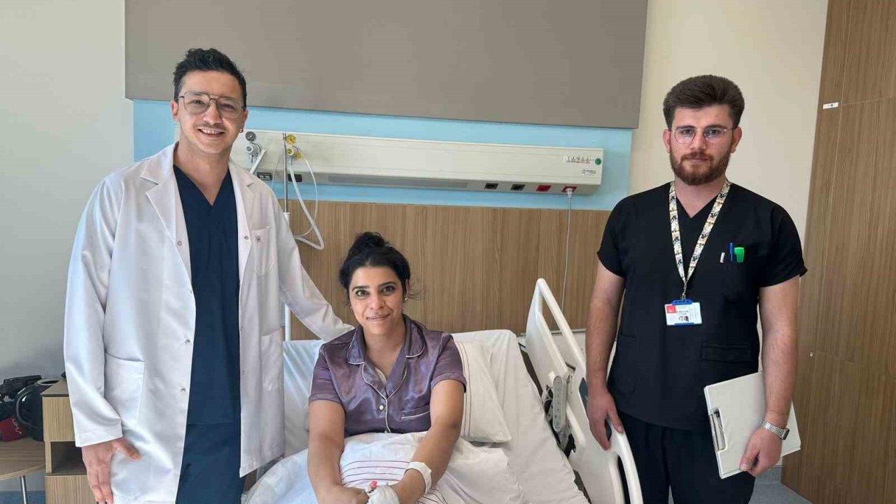 Gaziantep Şehir Hastanesi'nde Mucize Ameliyat! Kanserden kaybettiği göğsü karın dokusuyla onarıldı