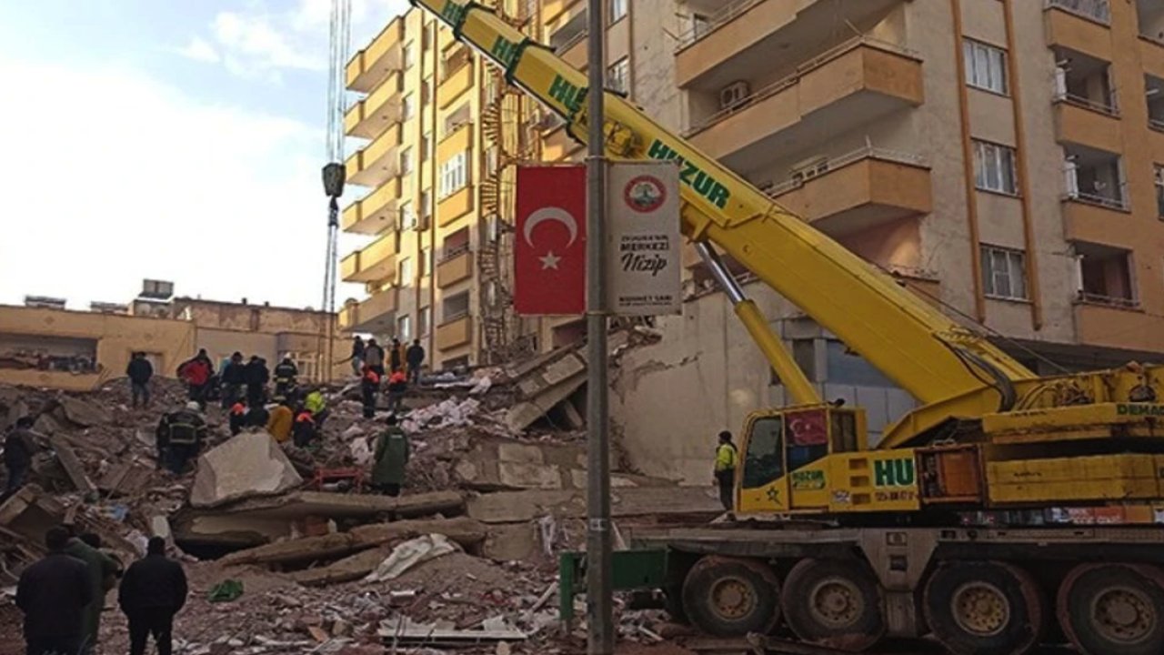 Gaziantep’te depremzedeler İSYAN ETTİ: 'ÇALMADIK KAPI BIRAKMADIK AMA...'