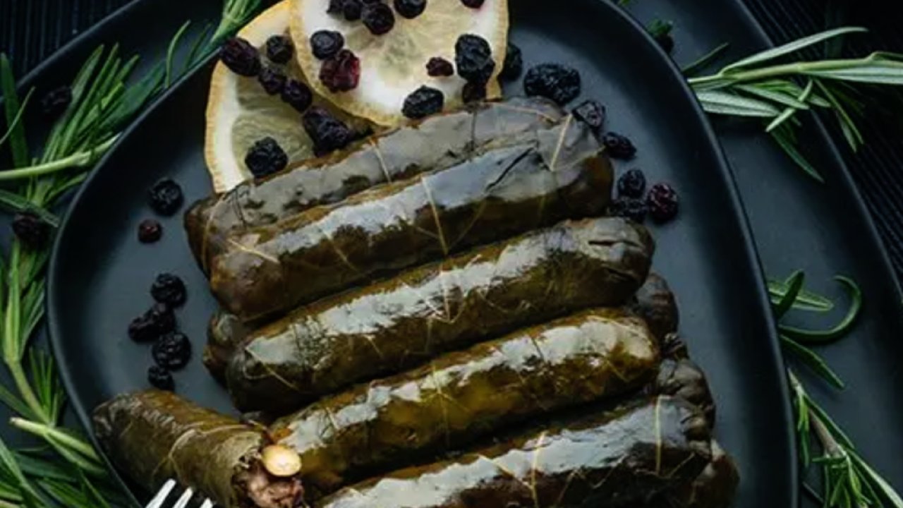 Yaprak Sarma: Geleneksel Lezzetin İncelikli Sanatı