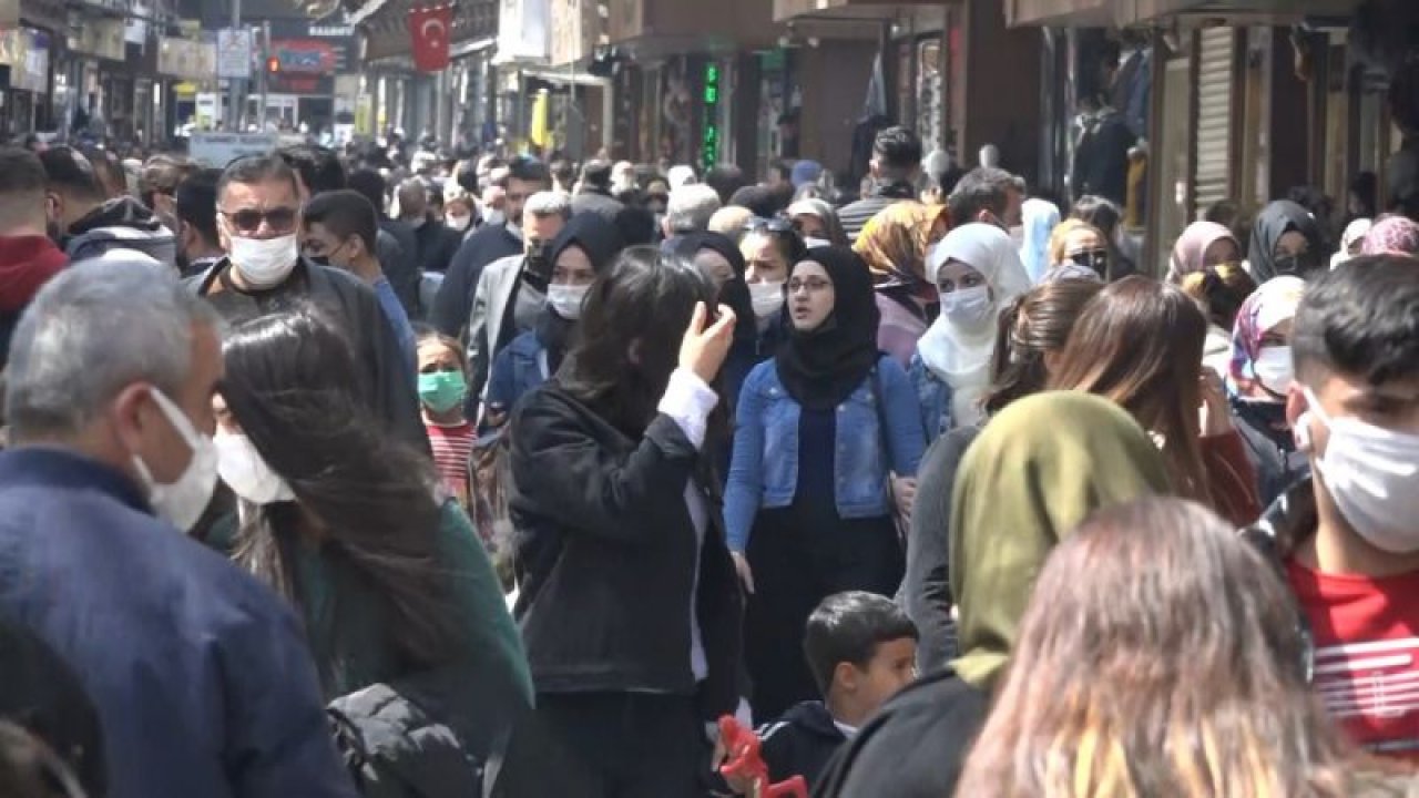 Video İzle...Gaziantep'te Artan korona vakaları endişelendiriyo...Vaka sayıları artıyor yine bildik görüntüler ortaya çıkıyor