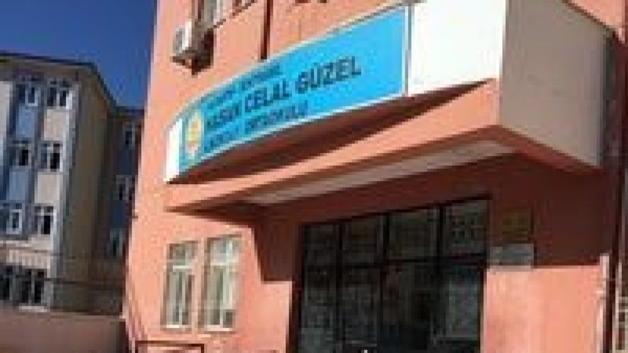Son Dakika...Gaziantep'te Eğitimde Covid-19 tehlikesi büyüyor…Hasan Celal Güzel İlkokulu’nda 8 Öğretmen Pozitif