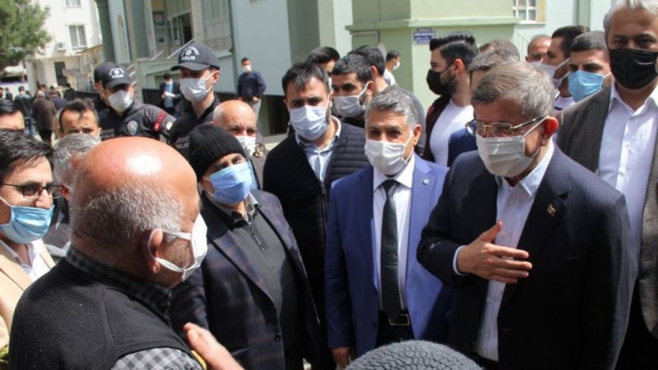 Gelecek Partisi Genel Başkanı Davutoğlu, Nizip'te parti binasının açılışına katıldı