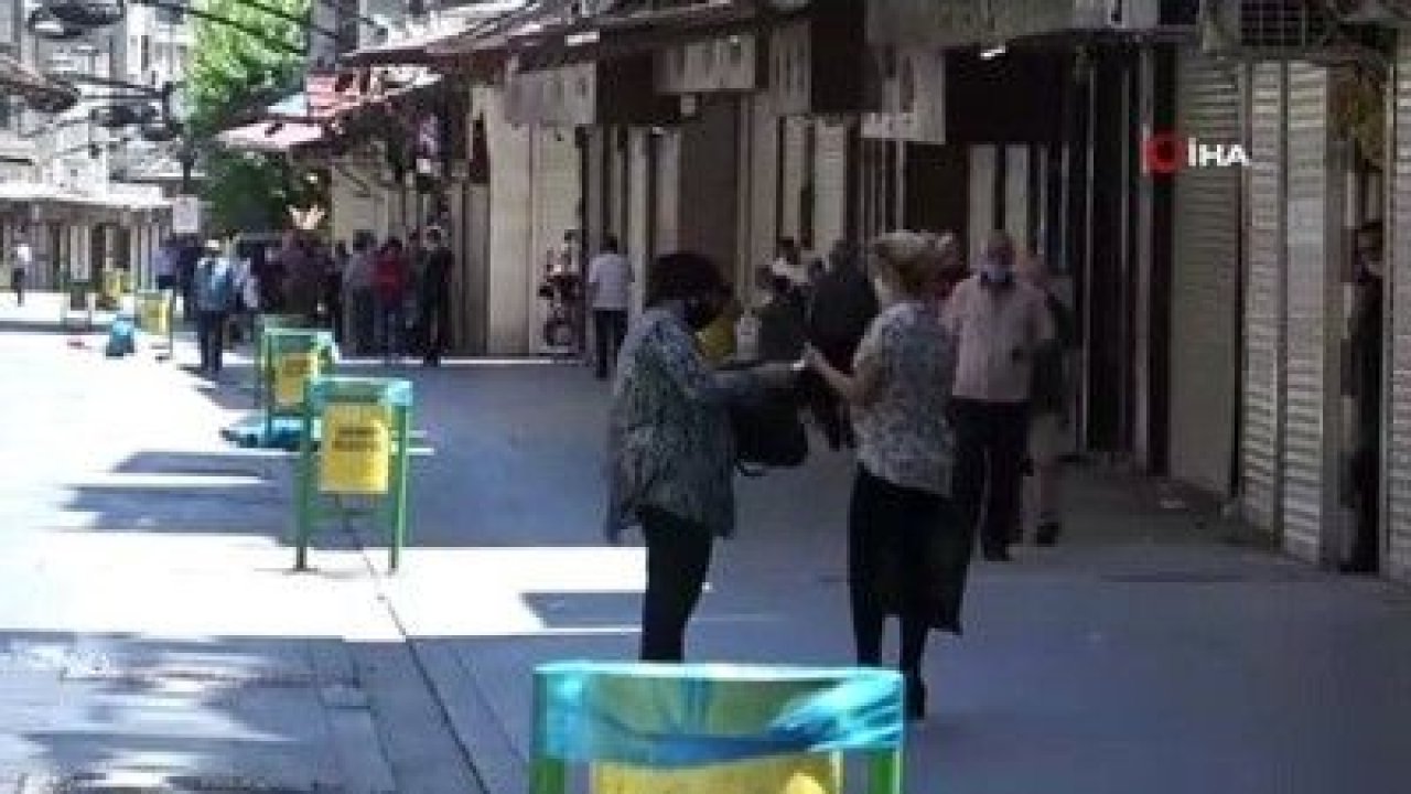 Gaziantep'te Caddelerdeki Virüse Ramazan Engeli