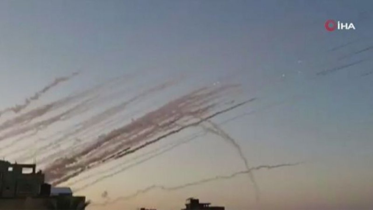 İsrail medyası: Suriye'den İsrail'e en az 6 roket atıldı!