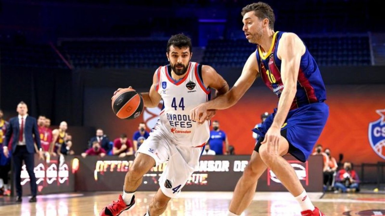 Şampiyon Anadolu Efes