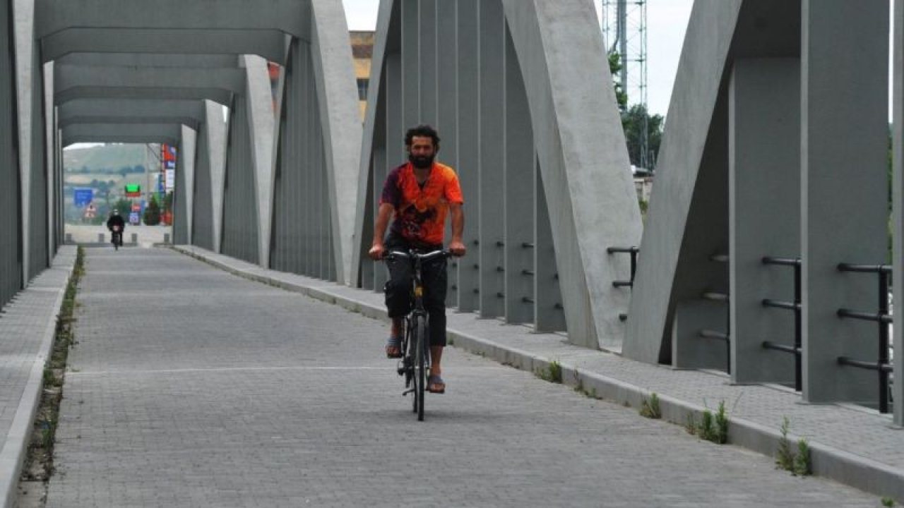 4 yılda 85 bin kilometre pedal çevirdi