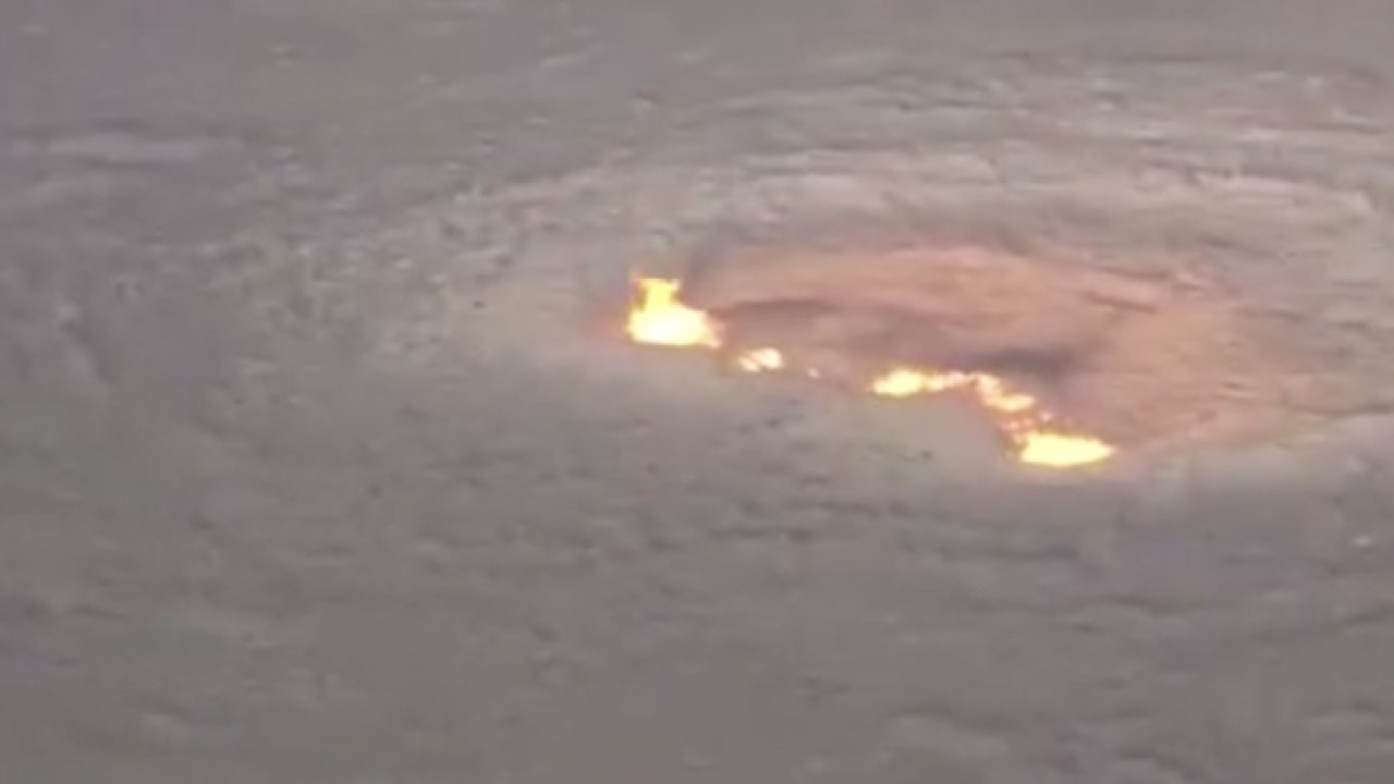 Hazar Denizi’nde patlamanın meydana geldiği Çamur Volkanı görüntülendi