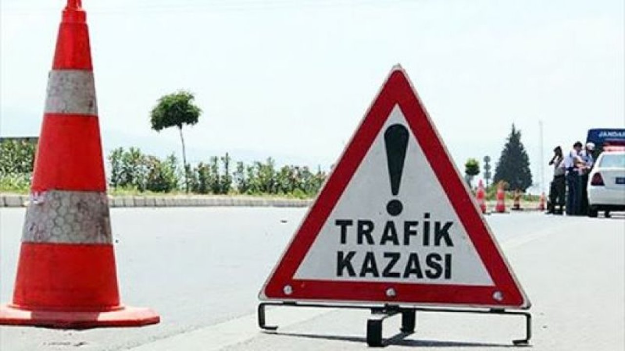 Gaziantep'te otomobille motorsiklet çarpıştı