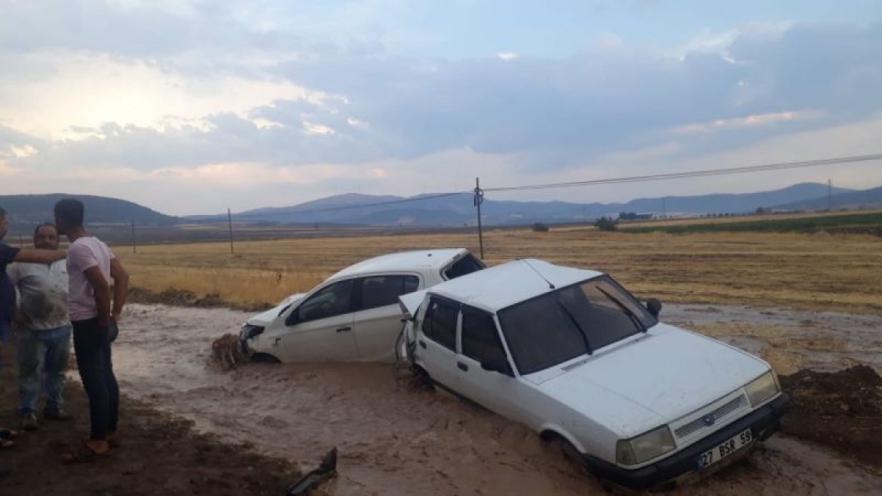Son Dakika:Video Haber....Gaziantep Nurdağı'nda sağanak yağış kazaya sebep oldu: 4 yaralı.