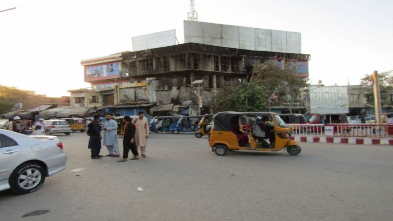 Taliban’ın ele geçirdiği Kunduz görüntülendi