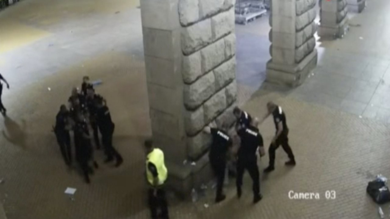 Bulgaristan’da polis şiddeti güvenlik kamerasında