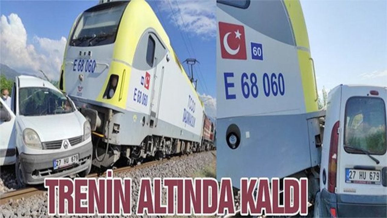 Gaziantep'ten Hatay'a giden araç trenin altında kaldı
