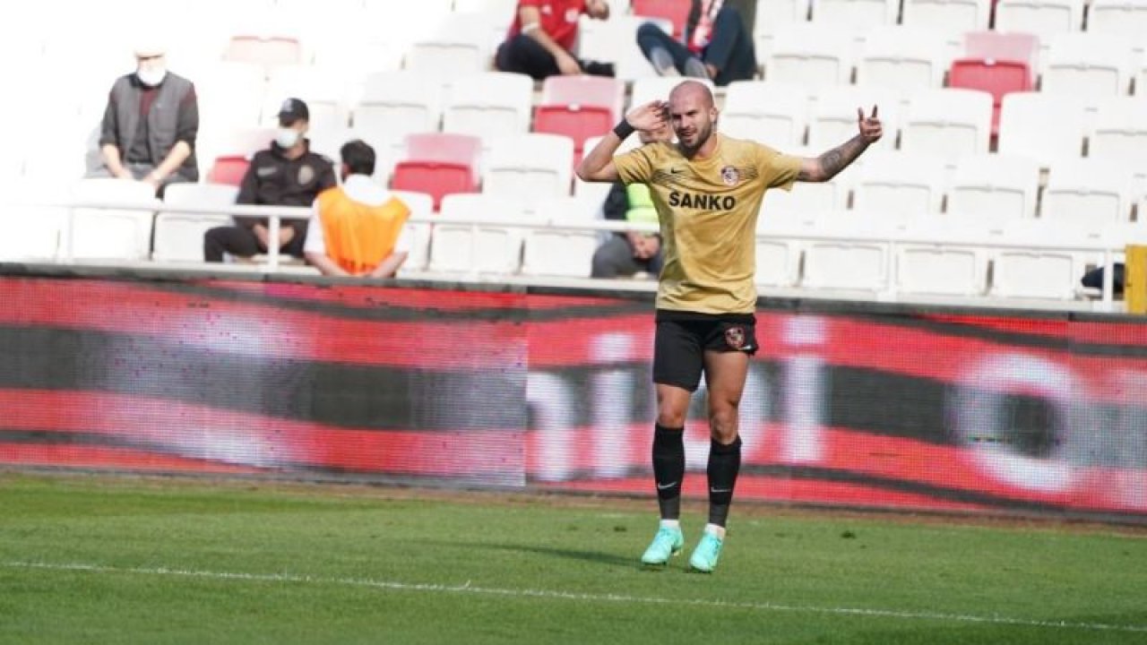 Joau Figueiredo golünü attı