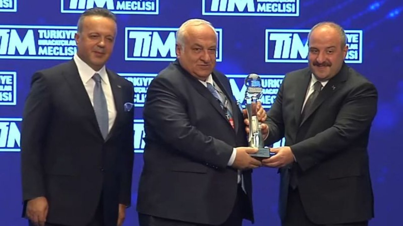 Oba Makarna’ya Türkiye ihracat Sektör Şampiyonluğu ödülü