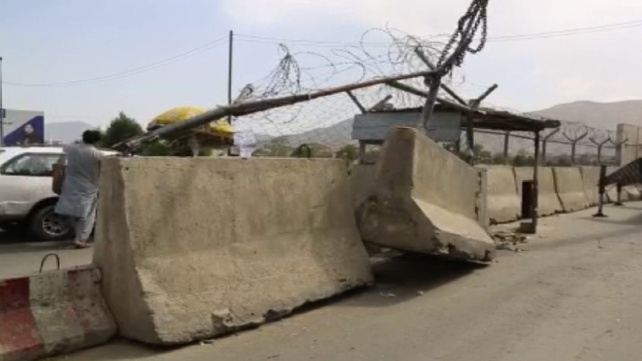 Kabil sokaklarındaki beton bariyerler kaldırılıyor
