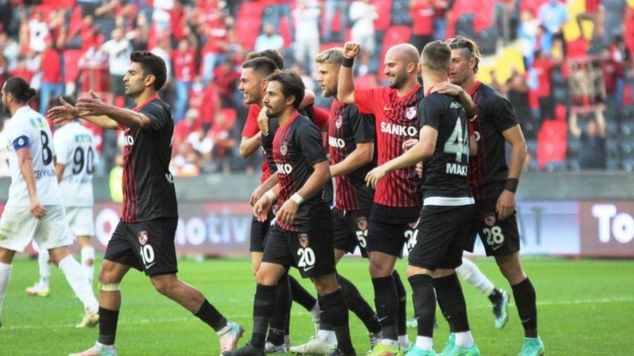 Foto Haber: Süper Lig: Gaziantep FK: 4 - Altay: 1 (Maç sonucu)