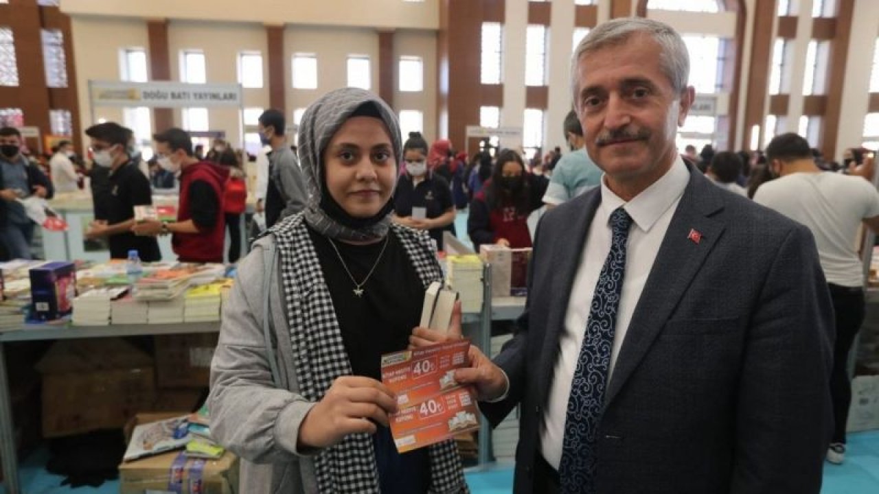 Şahinbey Belediyesi’nden 50 bin öğrenciye 80 TL değerinde kitap hediye çeki
