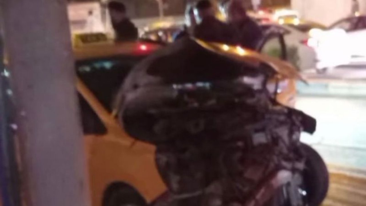 Gaziantep Şahinbey’de trafik kazası! Taksi kullanılamaz hale geldi…
