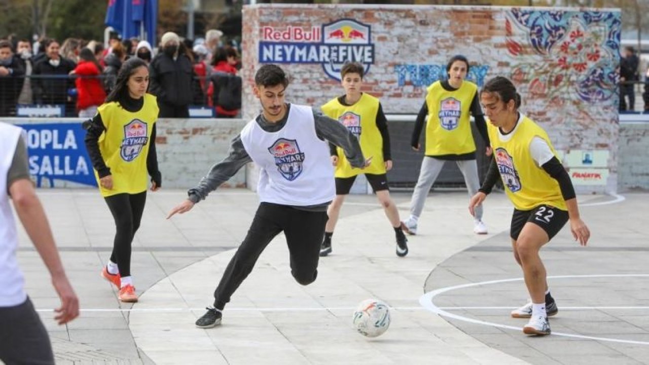 Red Bull Neymar Jr’s Five’ta en iyi sokak futbolcuları belli oluyor