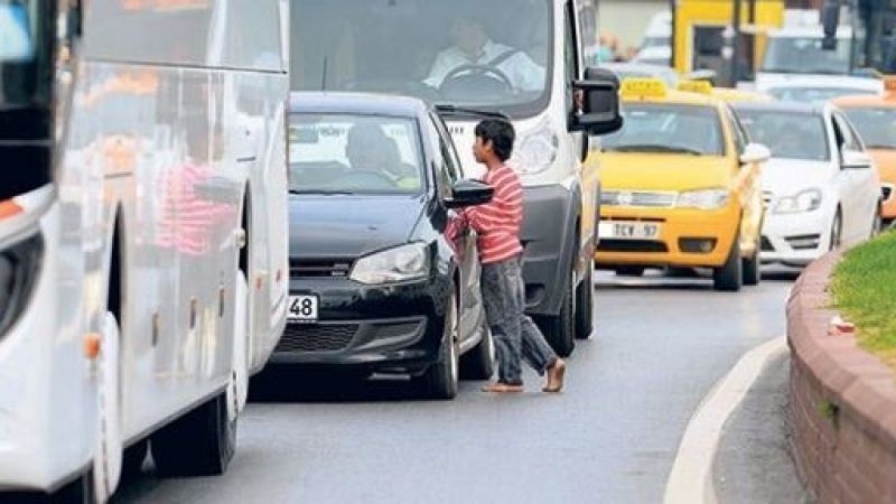 Gaziantep’te trafik ışıklarında gül satan çocukların çoğu cono çetesine mi bağlı?