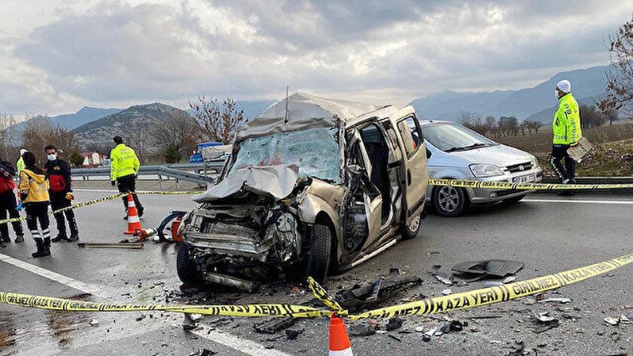 Son Dakika: Nizip'te feci kaza ; 1 ölü, 3 yaralı