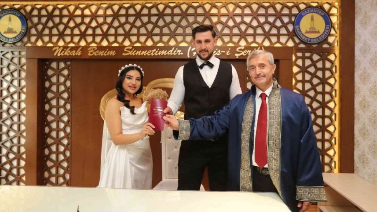 Video Haber: Yılın en son nikahını Tahmazoğlu kıydı