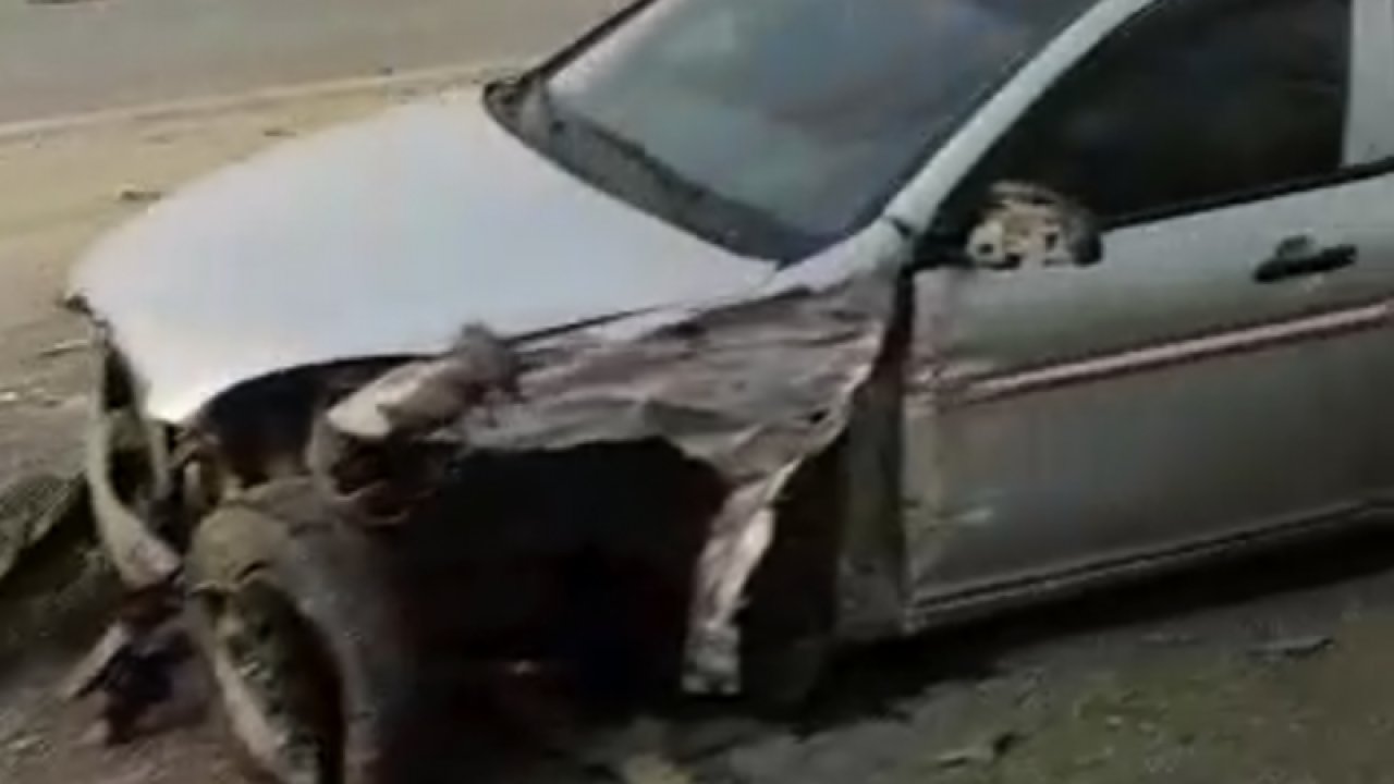 Son Dakika: Video Haber...Gaziantep’te bir otomobil kontrolü kaybederek kaza yaptı
