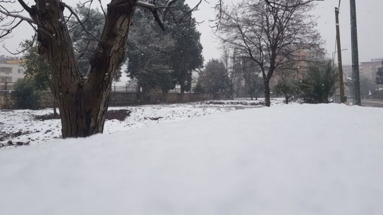 Son Dakika...Gaziantep'in ilçelerinde kar etkili oluyor