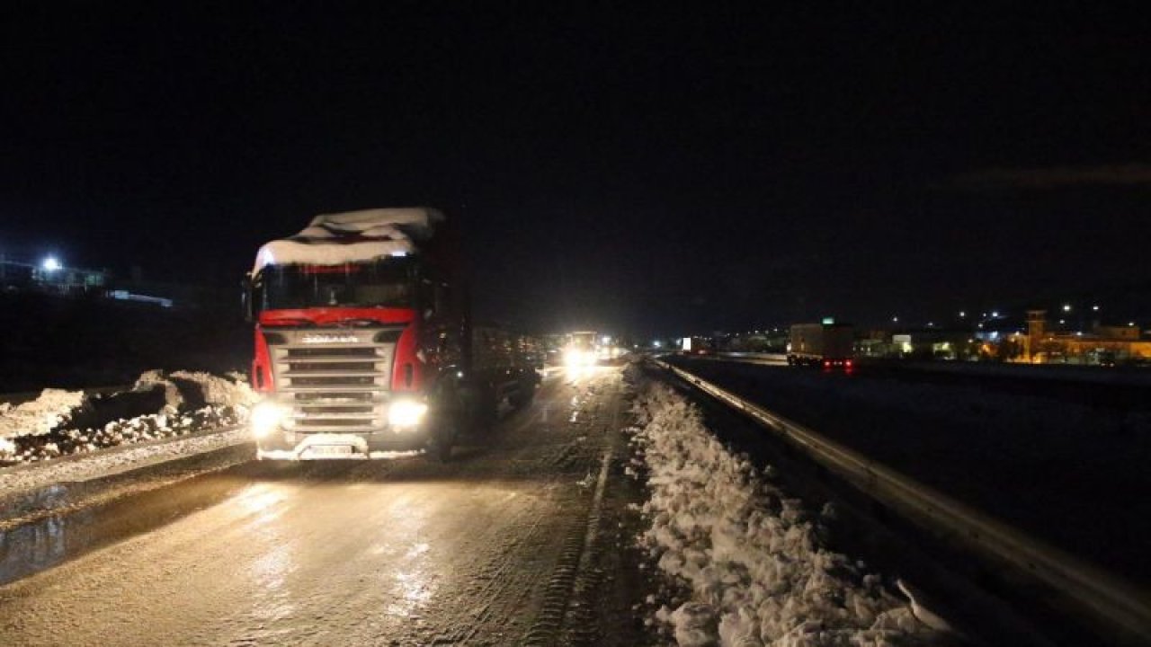 Son Dakika: Video Haber...Gaziantep'te Kar Yağışı 'O YOL'dan Dolayı Sosyal Medya'nın Gündemindeydi! Vali Gül Açkladı:' O Yol Açıldı!'