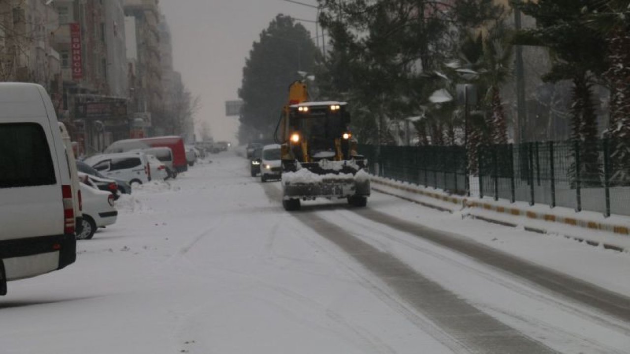 Son Dakika: Foto Haber...Gaziantep, Adıyaman, Şanlıurfa, Kilis, Malatya ve Kahramanmaraş'ta kar yağışında son durum