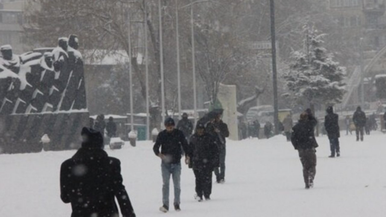 Son Dakika: Dikkat! Kar Yağışı Gaziantep'e Geri Geliyor... Kar yağışı yeniden başladı