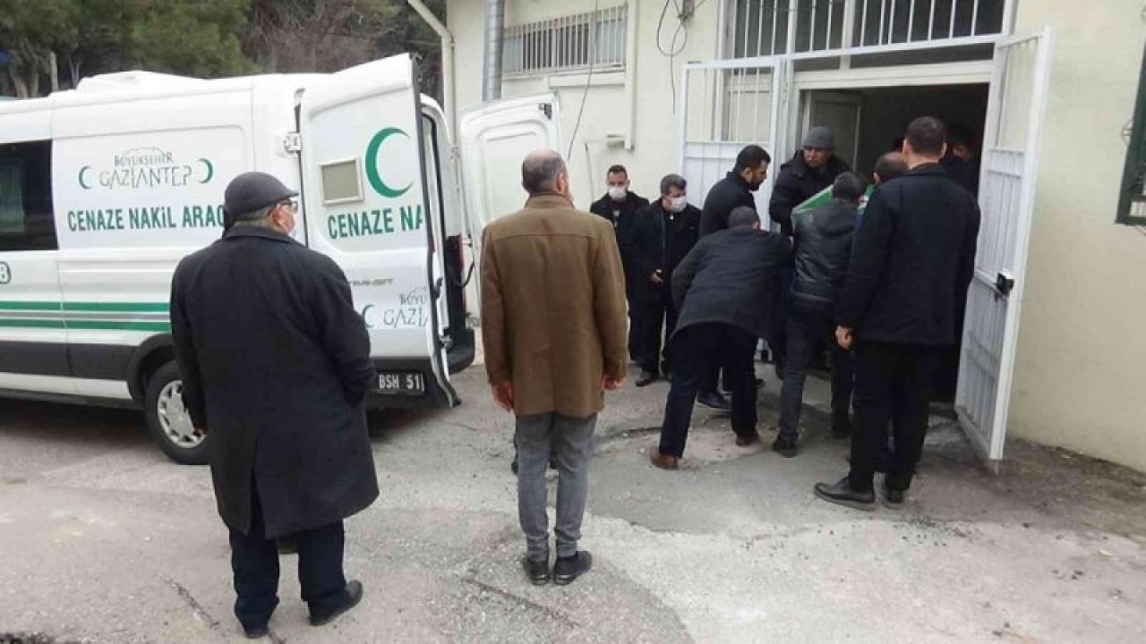 Son Dakika: Gaziantep'te otomobilin çarptığı 6 çocuk babası adam hayatını kaybetti