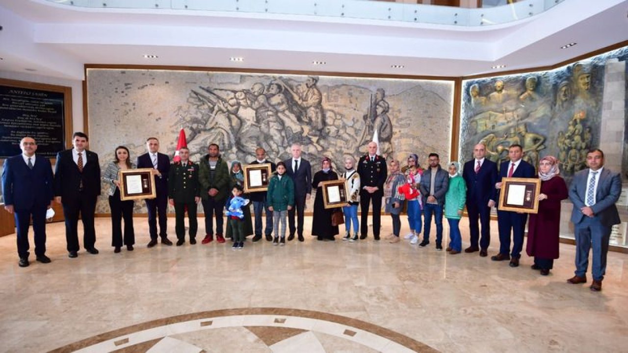 Gaziantep'te Şehit ve Gazilere Devlet  Övünç Madalyası