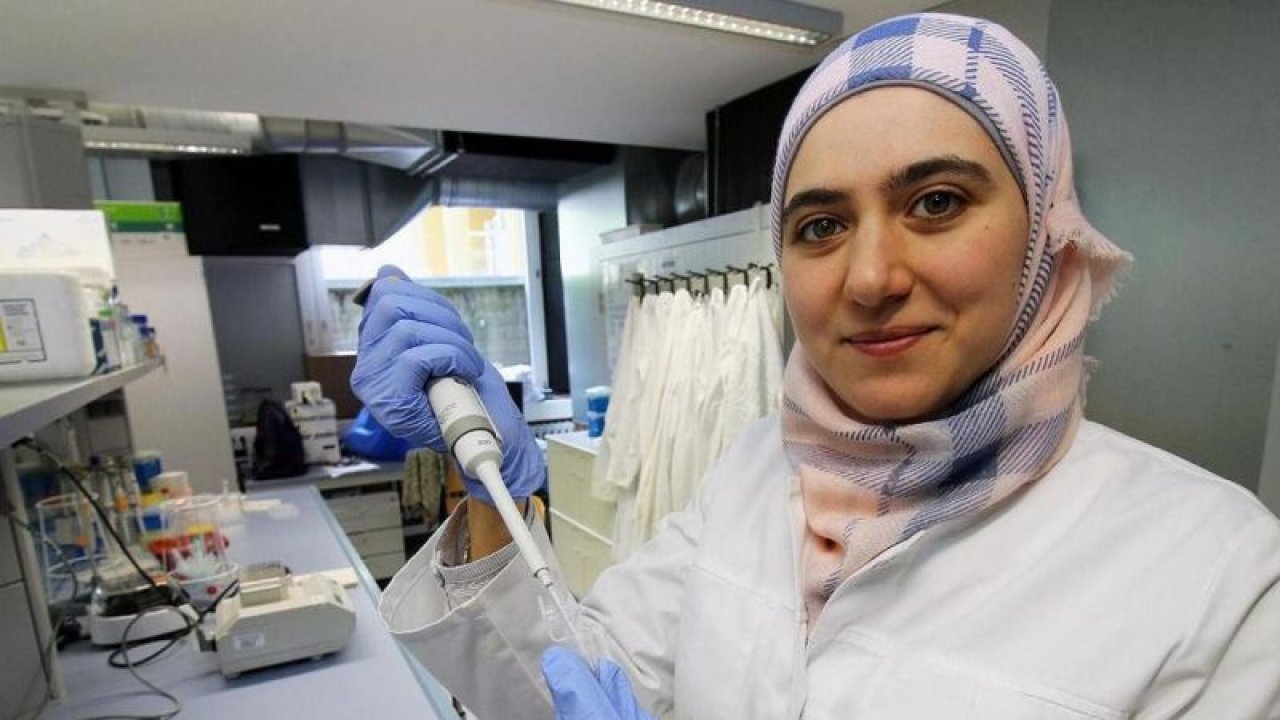 Son dakika: Bakan Koca Açıkladı: Suriyeli Doktorlar , Hemşireler Geçici Personelimiz Olarak Çalışıyor!