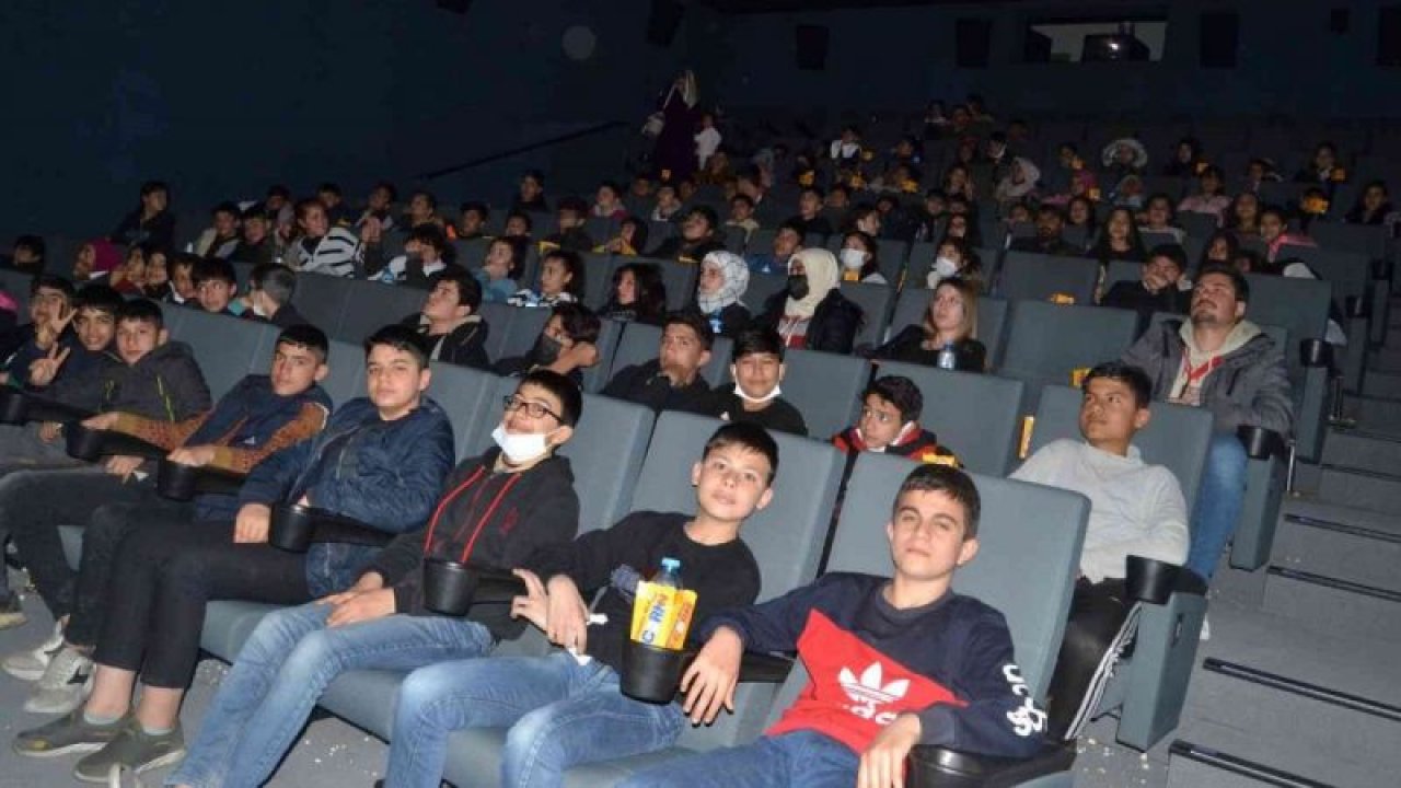 Gaziantep Büyükşehir’den 5 bin öğrenciye ücretsiz sinema keyfi