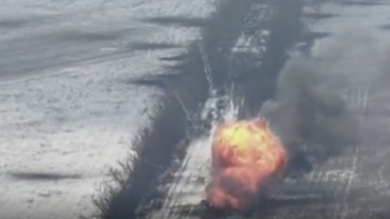 Ukrayna,Rus askeri konvoyunu vurdu
