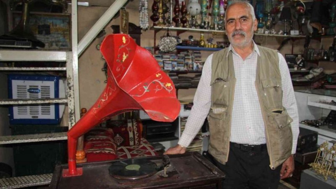 Gaziantep'te asırlık gramafonlar antikacıların dükkanlarını süslüyor