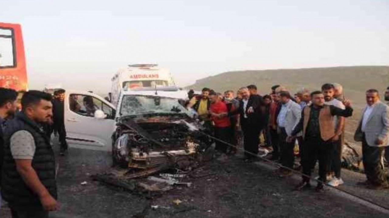 Son Dakika: Gaziantep Plakalı 2 Araç Çarpıştı. 3 Ölü 2 Yaralı Var