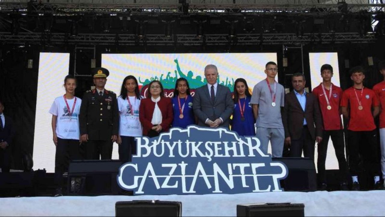 Gaziantep'te 19 Mayıs Gençlik ve Spor Bayramı Festival Parkta Coşkuyla Kutlandı