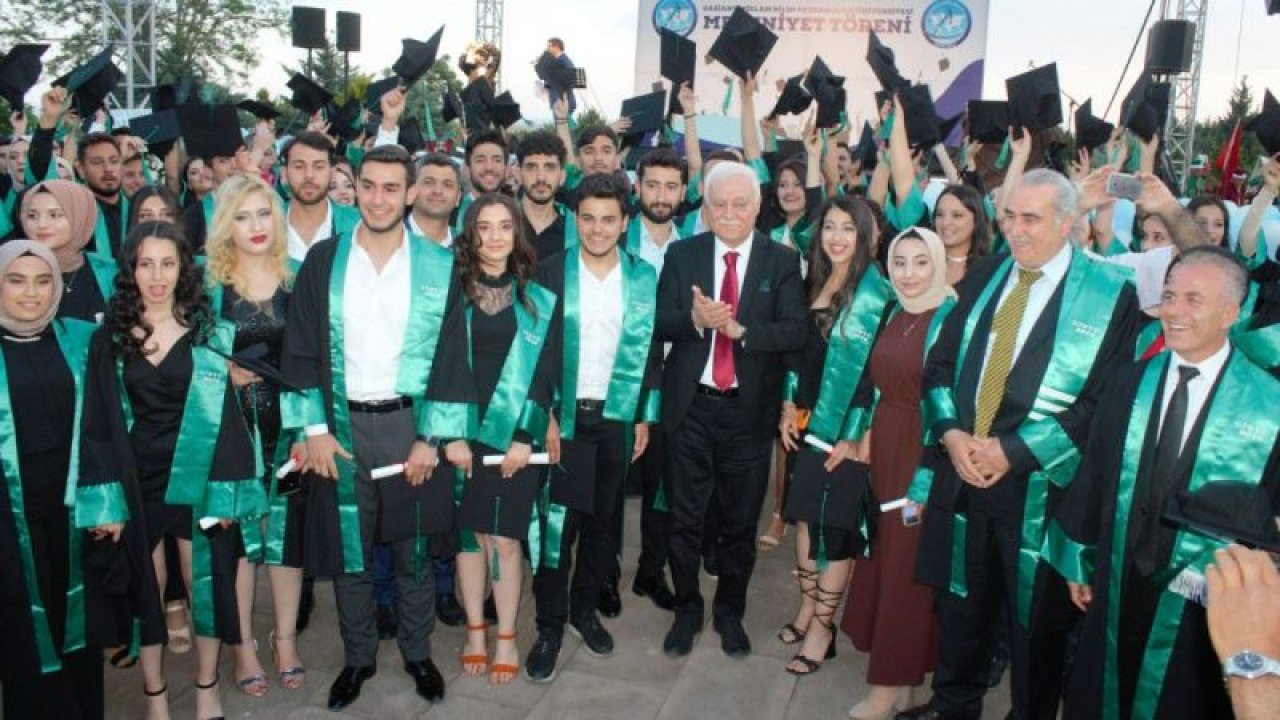 Gaziantep İslam, Bilim ve Teknoloji Üniversitesi (GİBTÜ) ilk mezunlarını verdi.