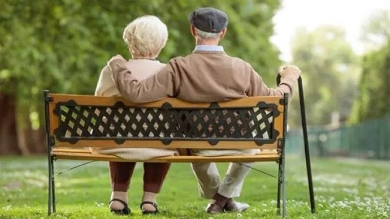 Çalışan Babalara Erken Emeklilik Fırsatı! Milyonlarca Kişi 2 Yıl Erken Emekli Olabilecek!