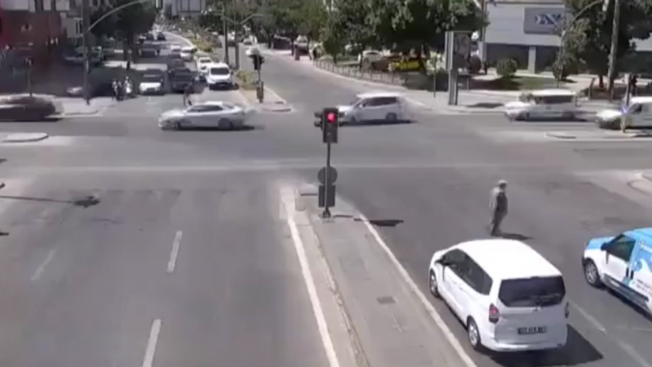 Gaziantep'te trafik kazaları kameralara yansıdı... İşte O Kazalar! TIKLA İZLE