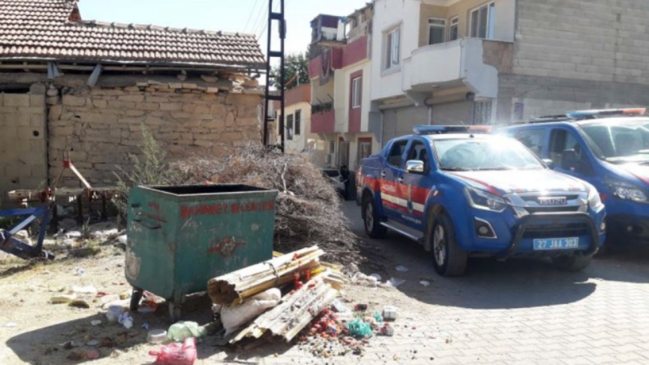 Son Dakika...Gaziantep'te çöp konteyneri yanında bebek cesedi bulunmasına ilişkin 3 şüpheli yakalandı