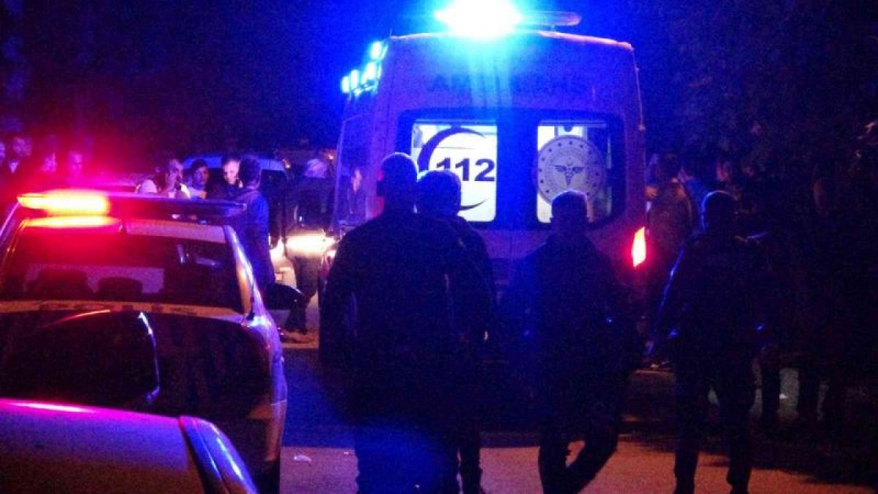 Kahramanmaraş’ta polise bıçaklı saldırı, 1 polis yaralandı... Polisi Bıçaklayan Şahıs Ayağından Vurularak Etkisiz Hale Getirildi