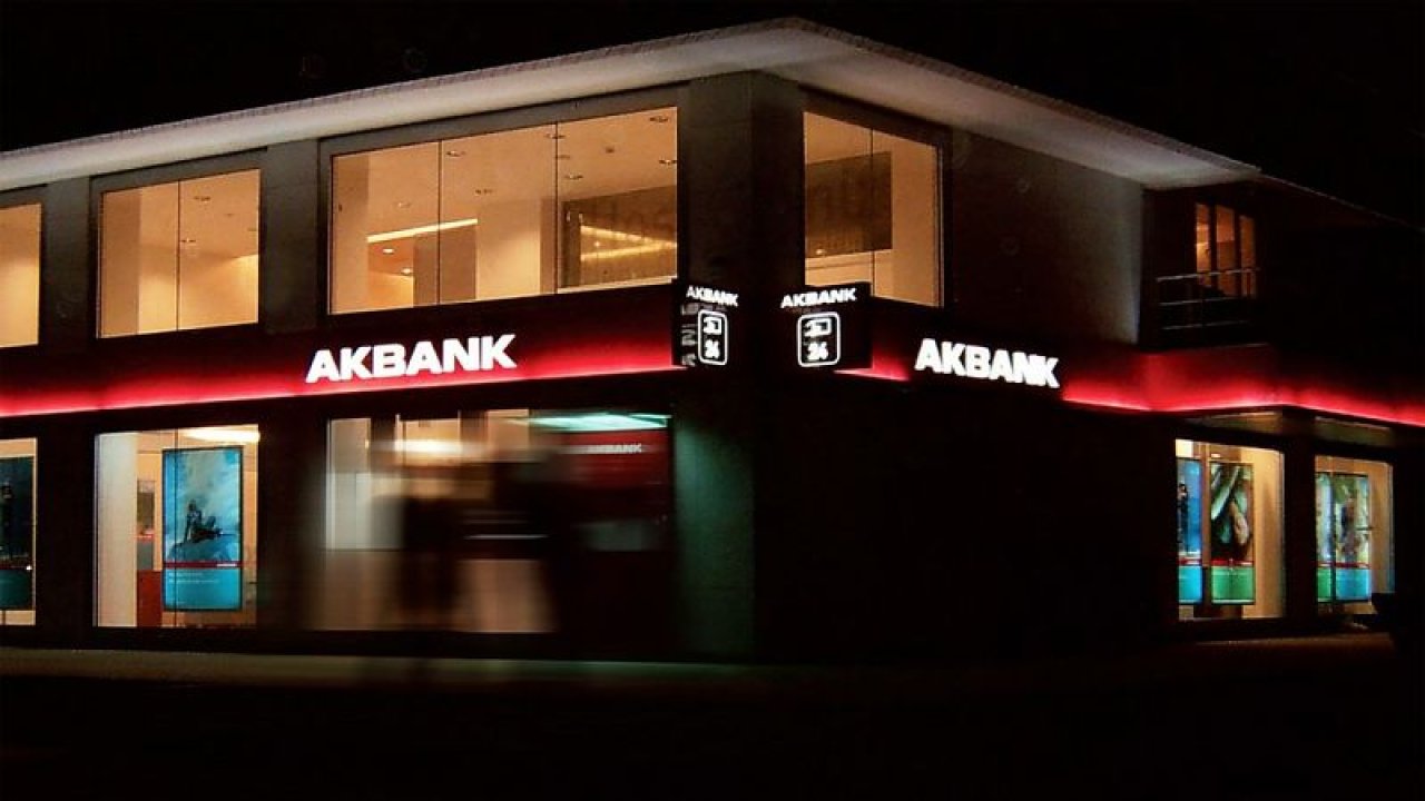 Akbank duyurdu: Saatler sonra sona erecek! 750 TL'lik akaryakıt ve market indirimi için...