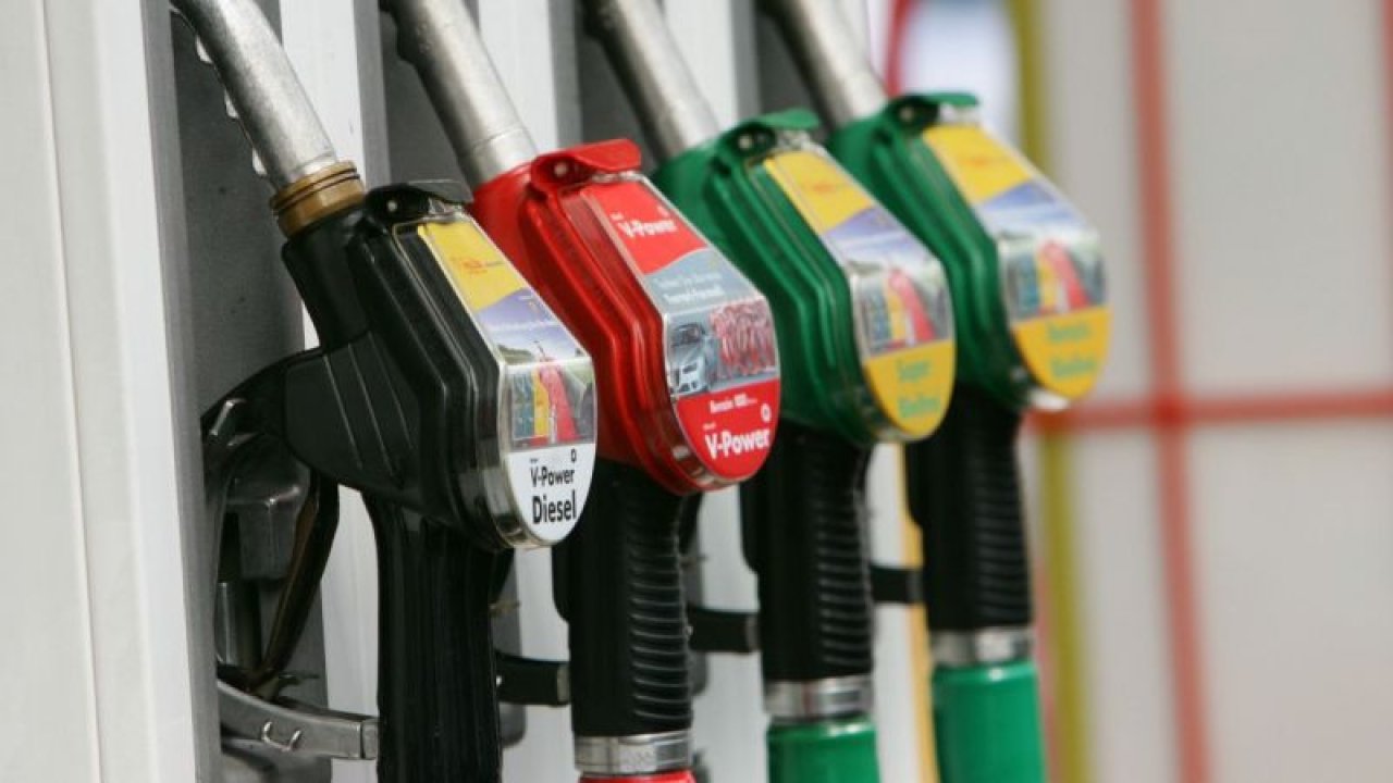 Gaziantep'te Akaryakıt Tabelaları Güncellendi! Benzin Litresi Kaç TL Oldu? Motorin Kaç Lira? 3 Ekim 2022 Gaziantep Güncel Akaryakıt Ve LPG Fiyatları