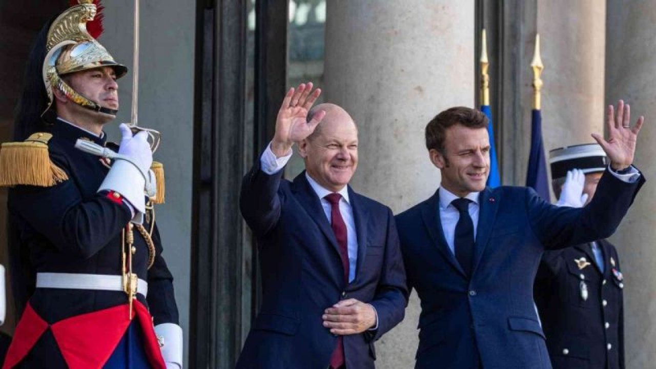 Scholz ve Macron Paris’te bir araya geldi