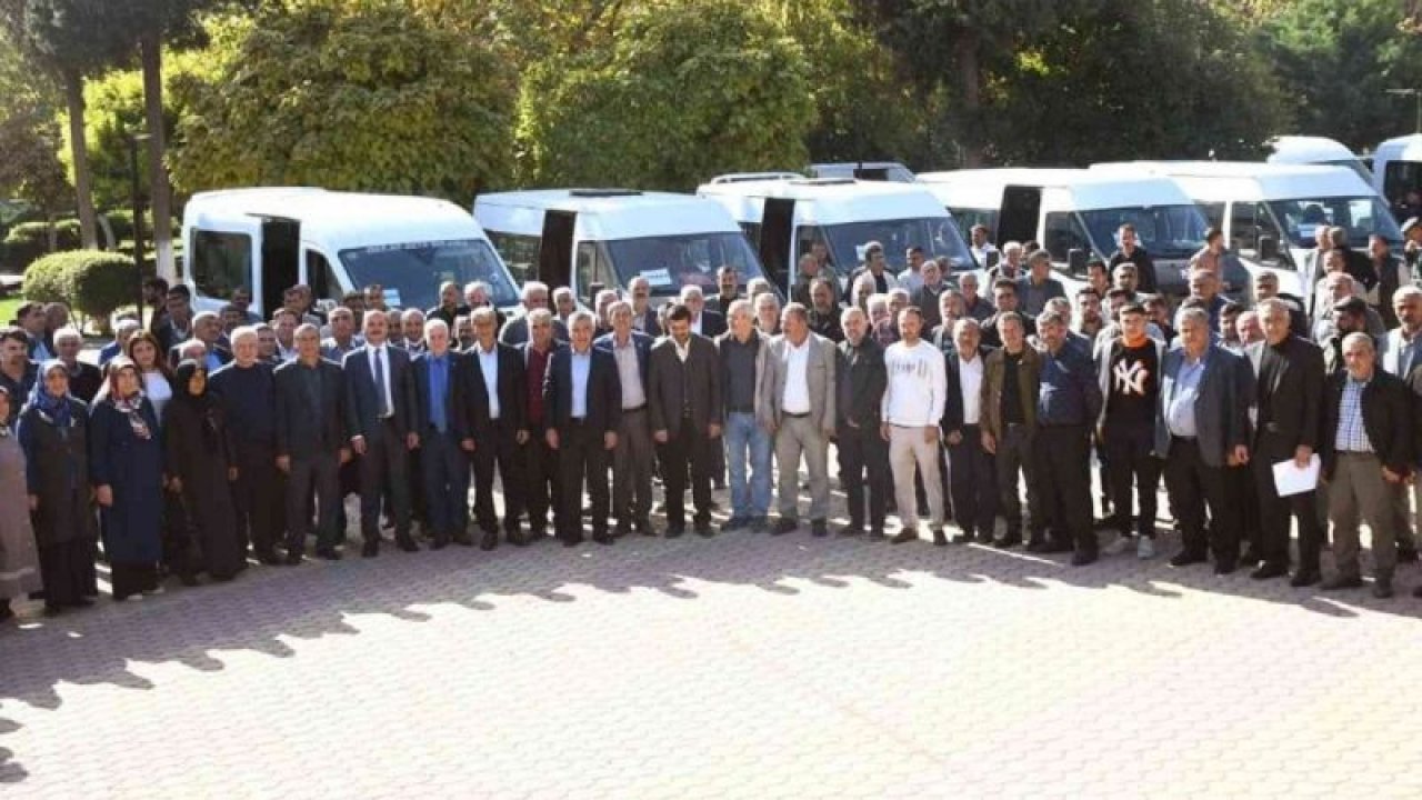 Gaziantep’e gelecek olan Cumhurbaşkanı Erdoğan’ı karşılamak için uzun konvoy oluşturdular