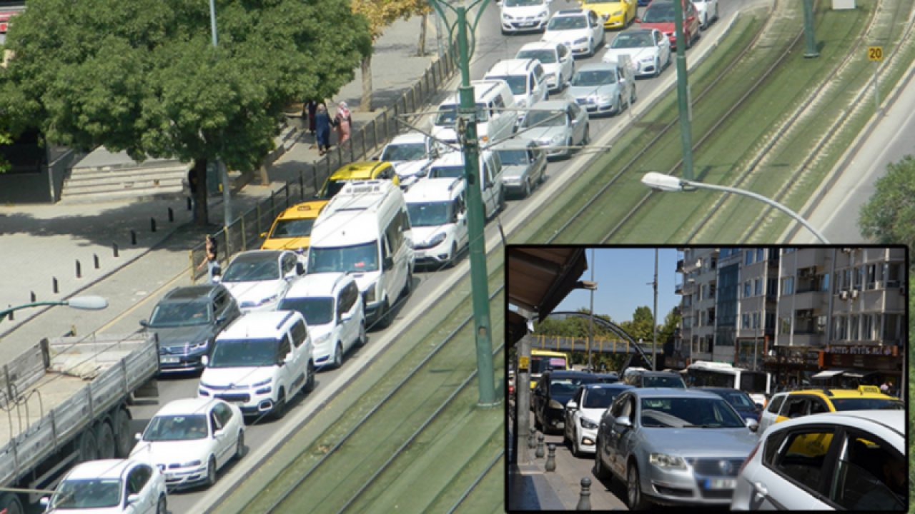 Gaziantep’te şehir trafiğinde yaşanan yoğunluk, artık içinden çıkılmaz hale geldi. Şehir trafiği çözüm bekliyor